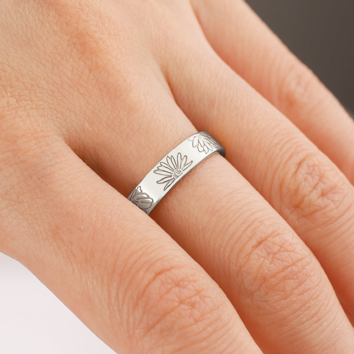 Personalized Stamped Flower Ring in 925 sterling silver