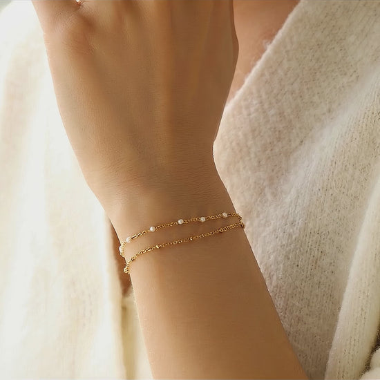 Double chain bracelet with fine white accents