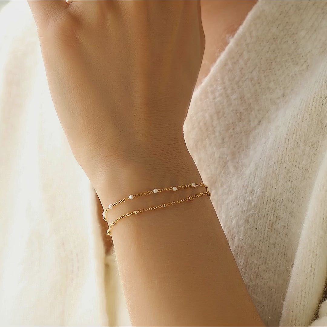 Double chain bracelet with fine white accents