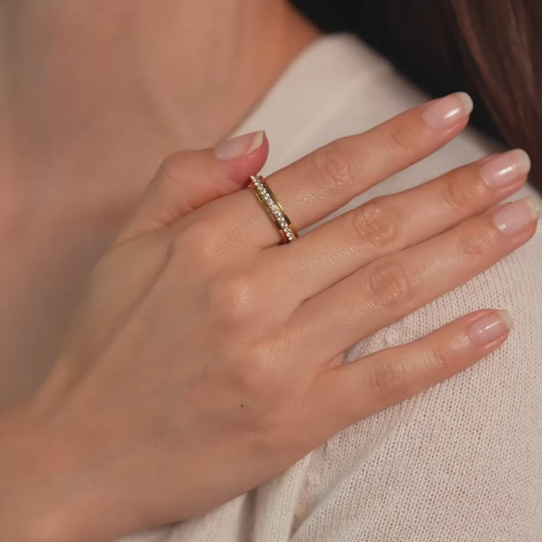 Spinning Fidget Eternity Ring