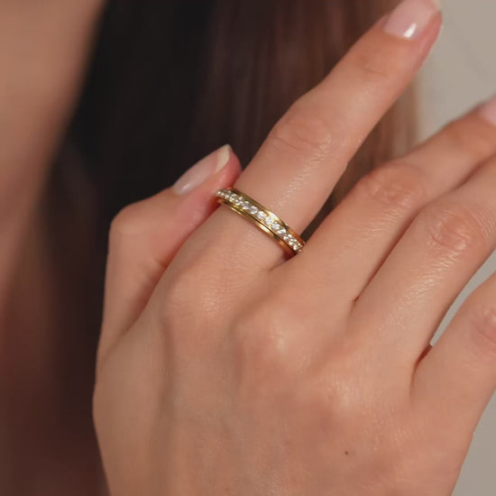 Spinning Fidget Eternity Ring