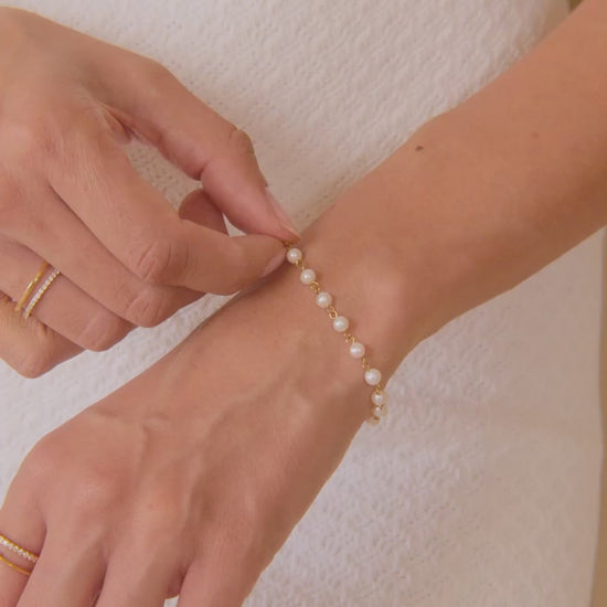 Dainty Pearl Station Bracelet