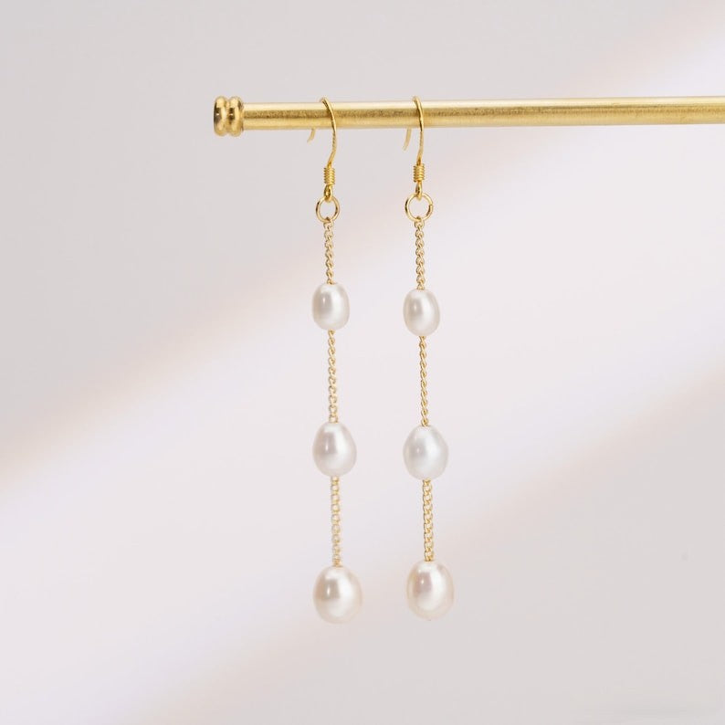 Freshwater Pearl Drop Earrings in gold tone