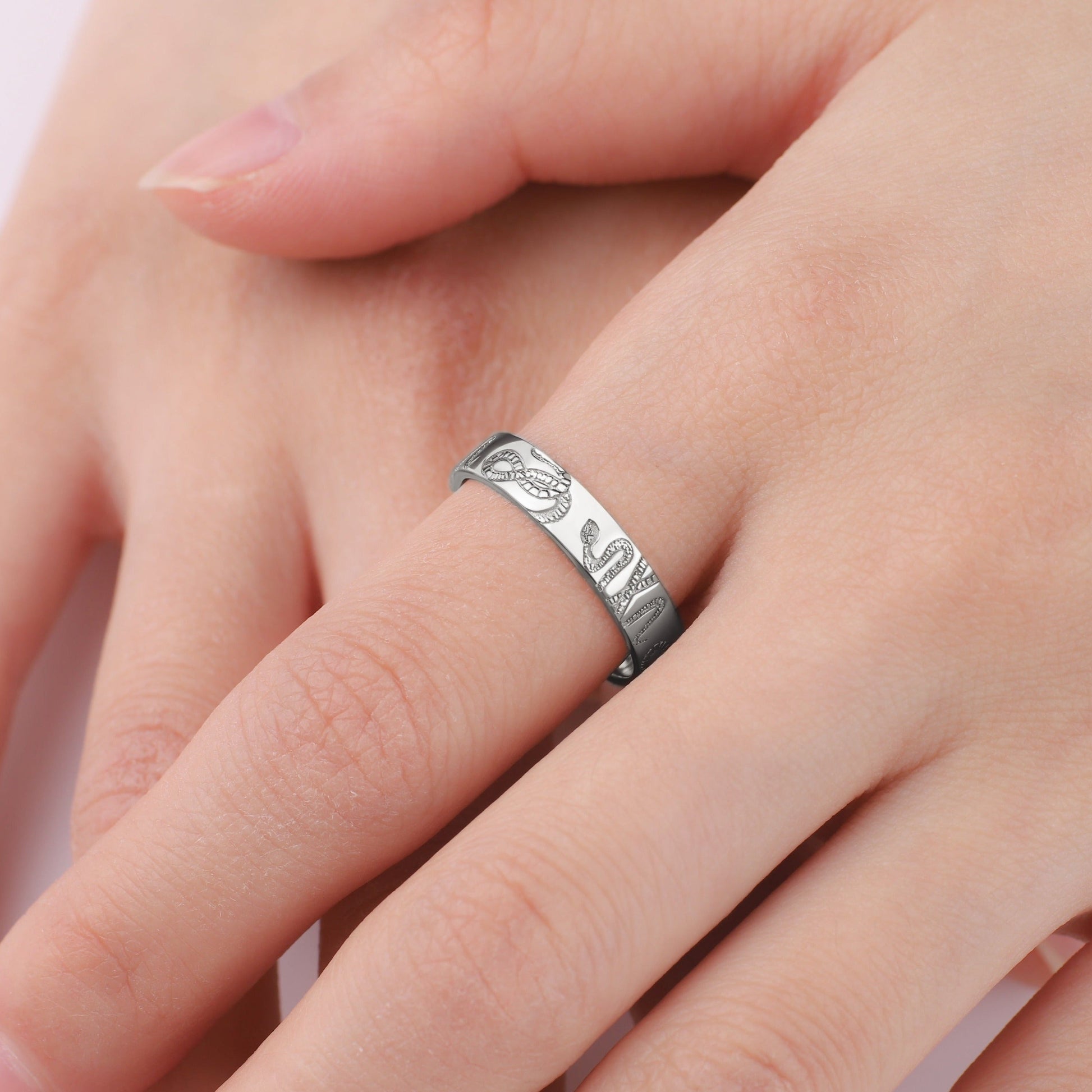 Stamped Snake Band in 925 sterling silver