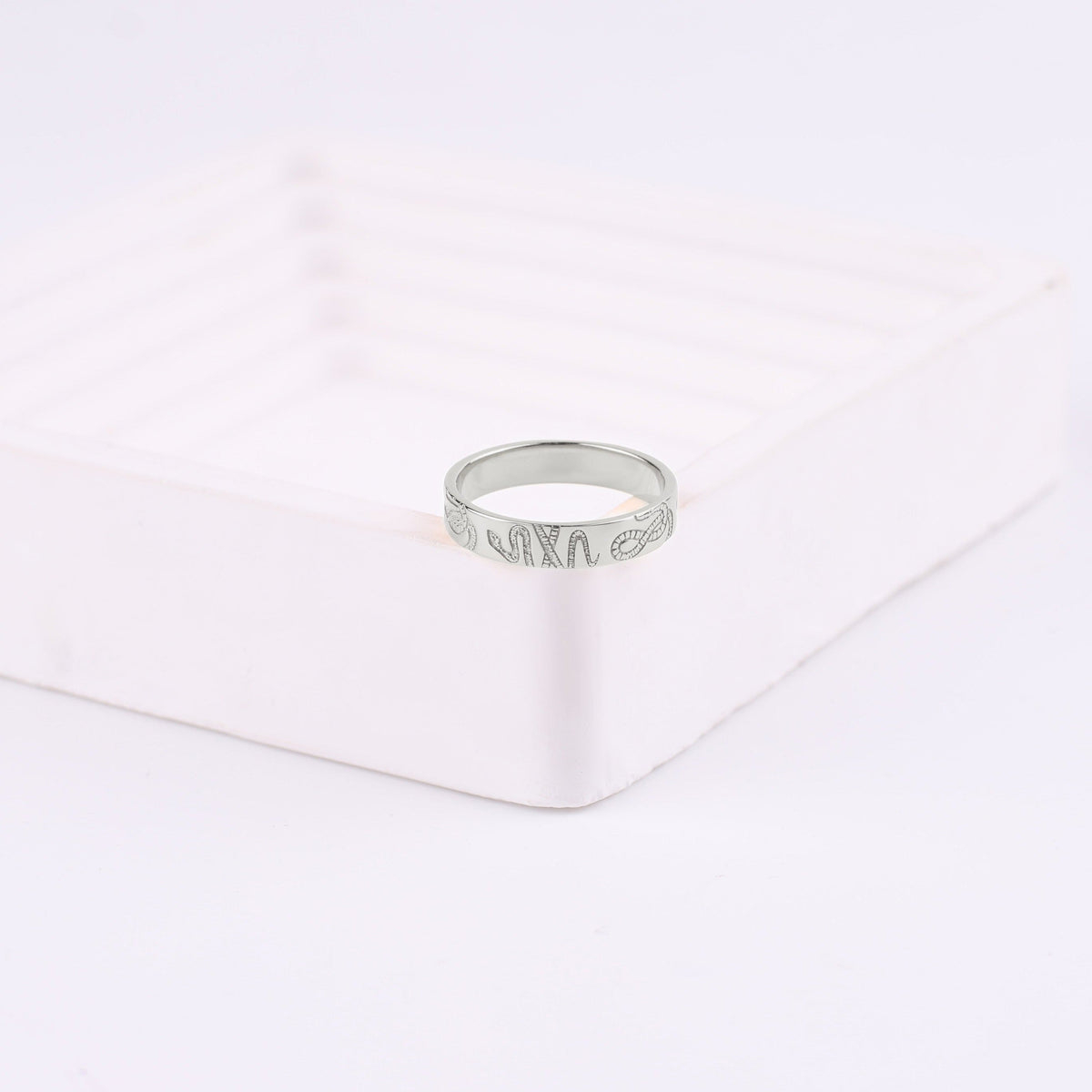 Stamped Snake Band in 925 sterling silver