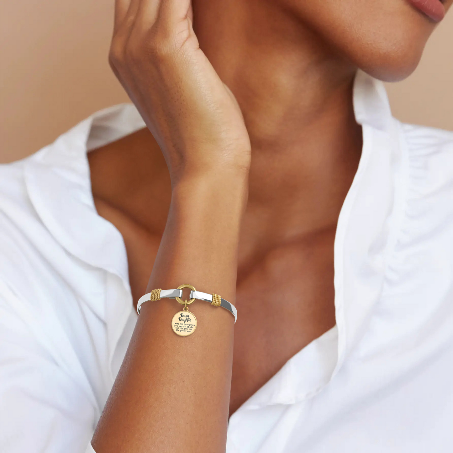 Stieftochter - Zweifarbiges personalisiertes Charm-Armband