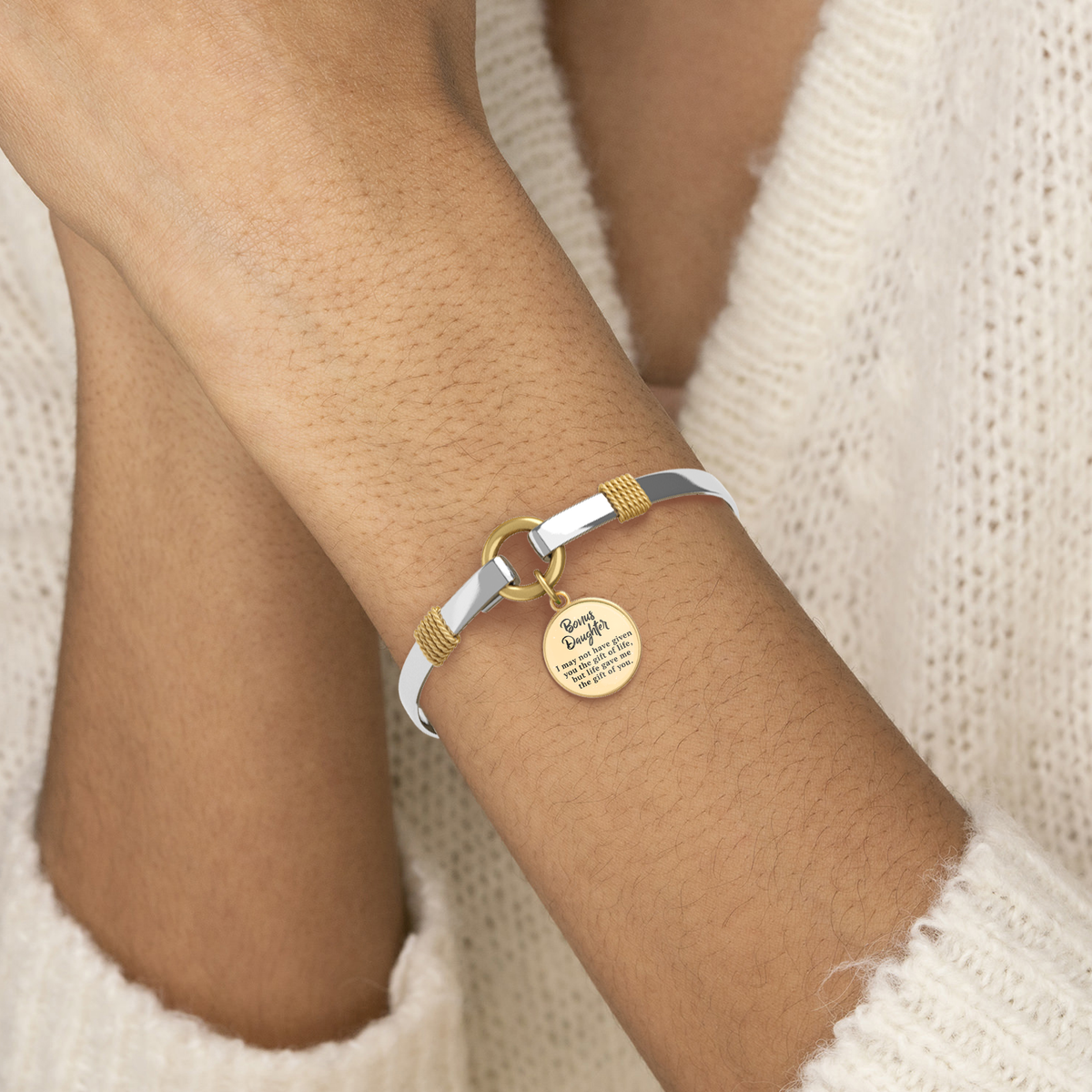 Stieftochter - Zweifarbiges personalisiertes Charm-Armband